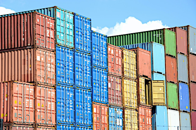 Corona und Krieg belasten Exportaussichten